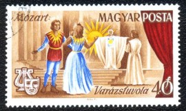 Hungria - USADO - pera " A Flauta Mgica " de Mozart
Detalhes: Sarastro, Tamino e Pamina.